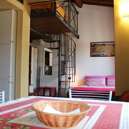 בית הארחה Max